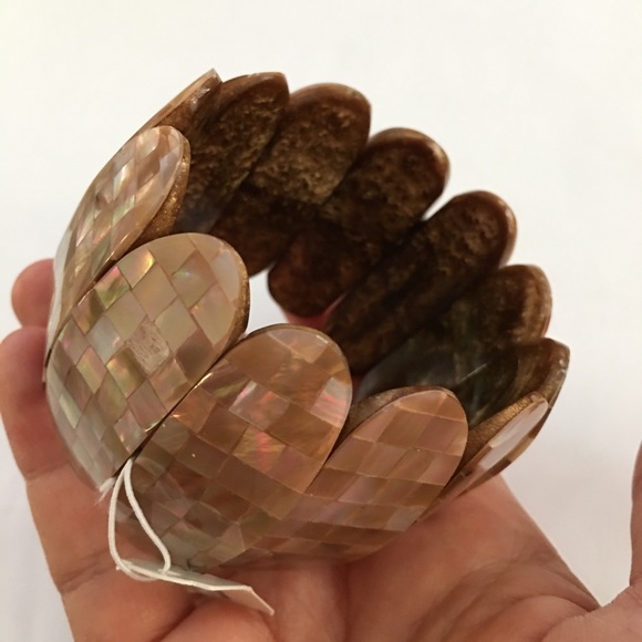 Mother of pearl stretchable bracelet - Picture 6 of 8